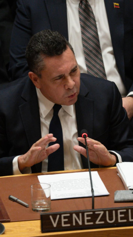 NEW YORK (United States), 05/01/2026.- Permanent Representative of Venezuela to the United Nations, Samuel Moncada speaks during the United Nations Security Council meeting at UN headquarters in New York, New York, USA, 05 January 2026. The United Nations Security Council is holding an emergency meeting under the agenda 'Threats to International Peace and Security' to address the situation in Venezuela, following a US military operation that ended with the capture of Venezuelan President Nicolas Maduro and his wife on 03 January 2026. (Nueva York) EFE/EPA/DEREK FRENCH