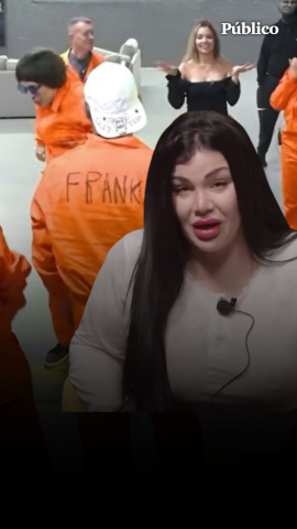 La retransmisión de las Campanadas de La Casa de los Gemelos 2, en la Nochevieja pasada, alcanzó un máximo de 2,7 millones de espectadores únicos en su canal de YouTube, según indican diversos análisis de audiencias. Ahora, la Cárcel de los gemelos también llega a registrar en algunos momentos a más de un millón de usuarios.

Hace 18 años nacimos con un compromiso: hacer un periodismo útil para la sociedad. Solo podemos continuar con esta labor si contamos con el apoyo de personas como tú.

Únete a la comunidad de Público. 18 años no son nada… cuando nos queda tanto por contar. Periodismo incómodo para tiempos difíciles. https://bit.ly/3VylhmD


Periodismo, investigación y compromiso para construir un mundo más igualitario.
¡Suscríbete ya a nuestro canal!: https://bit.ly/2U8nM0q
Visita: https://www.publico.es
Síguenos en Facebook: https://www.facebook.com/diario.publico/
Síguenos en Twitter: https://twitter.com/publico_es
Síguenos en Instagram: https://www.instagram.com/publico.es
Síguenos en TikTok: https://www.tiktok.com/@publico_es
Síguenos en Bluesky: https://bsky.app/profile/publico.es