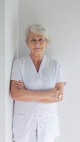 Dra. Àngels Bayés Dra. Àngels Bayés