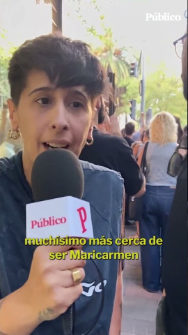 "Estamos muchísimo más cerca de ser Maricarmen": manifestación en Madrid por su desahucio “Estamos muchísimo más cerca de ser Maricarmen”: manifestación en Madrid por su desahucio
Una multitud se ha concentrado frente al polémico ático comprado por la Comunidad de Madrid en el barrio de Chamberí para reclamar el "ático de Ayuso para Maricarmen", la mujer de 87 años que ha hecho frente este miércoles a la ejecución del desahucio de su vivienda.
¿Qué te parecen las reivindicaciones de la protesta frente al ático de Ayuso? Te leemos en comentarios
Hace 18 años nacimos con un compromiso: hacer un periodismo útil para la sociedad. Solo podemos continuar con esta labor si contamos con el apoyo de personas como tú.
Únete a la comunidad de Público. 18 años no son nada… cuando nos queda tanto por contar. Periodismo incómodo para tiempos difíciles. https://bit.ly/3VylhmD
Periodismo, investigación y compromiso para construir un mundo más igualitario.
¡Suscríbete ya a nuestro canal!: https://bit.ly/2U8nM0q
Visita: https://www.publico.es
Síguenos en Facebook: https://www.facebook.com/diario.publico/
Síguenos en Twitter: https://twitter.com/publico_es
Síguenos en Instagram: https://www.instagram.com/publico.es
Síguenos en TikTok: https://www.tiktok.com/@publico_es
Síguenos en Bluesky: https://bsky.app/profile/publico.es