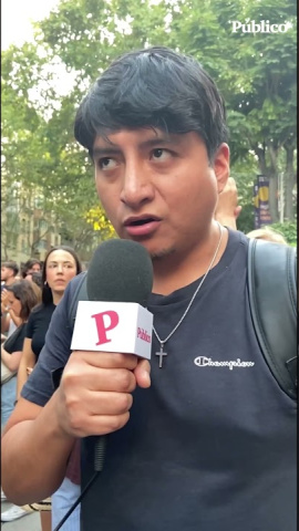 "Mañana pueden ser nuestros abuelos, nuestros tíos o nosotros" Hace 18 años nacimos con un compromiso: hacer un periodismo útil para la sociedad. Solo podemos continuar con esta labor si contamos con el apoyo de personas como tú.
Únete a la comunidad de Público. 18 años no son nada… cuando nos queda tanto por contar. Periodismo incómodo para tiempos difíciles. https://bit.ly/3VylhmD
Periodismo, investigación y compromiso para construir un mundo más igualitario.
¡Suscríbete ya a nuestro canal!: https://bit.ly/2U8nM0q
Visita: https://www.publico.es
Síguenos en Facebook: https://www.facebook.com/diario.publico/
Síguenos en Twitter: https://twitter.com/publico_es
Síguenos en Instagram: https://www.instagram.com/publico.es
Síguenos en TikTok: https://www.tiktok.com/@publico_es
Síguenos en Bluesky: https://bsky.app/profile/publico.es