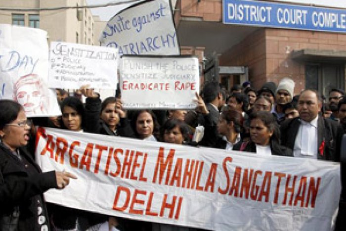 Protestas en Nueva Delhi por la violación de una menor de 7 años