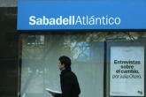 Sabadell retira su ERE a cambio de ajustes en pensiones y vacaciones