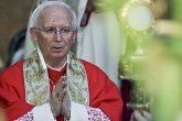 El cardenal Cañizares pide defender la familia cristiana "ante el 'imperio gay' y ciertas ideologías feministas"