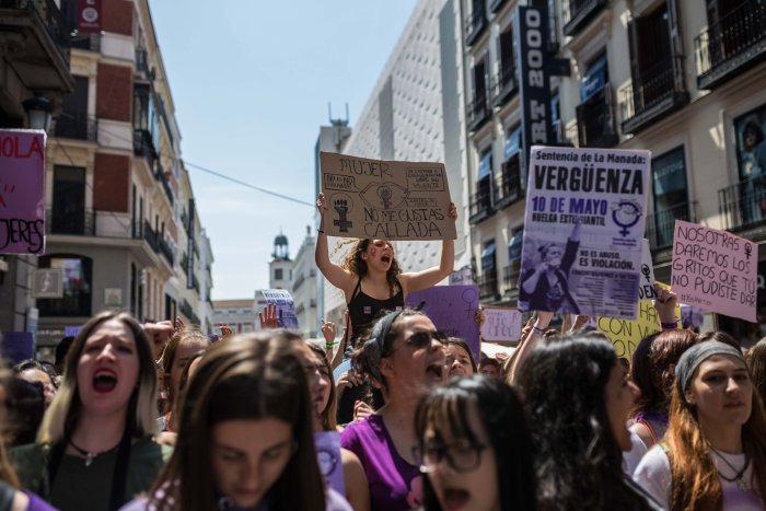 Convocan una huelga general de estudiantes contra el machismo y el sexismo en las aulas