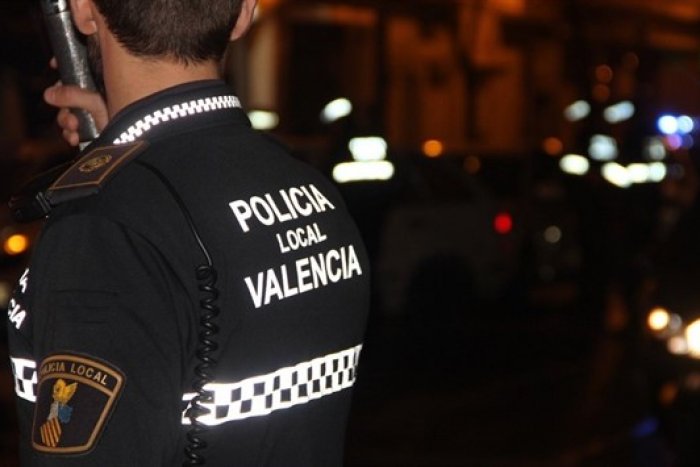 Detenido por dar puñetazos a su novia y tratar de asfixiarla en un hotel de València