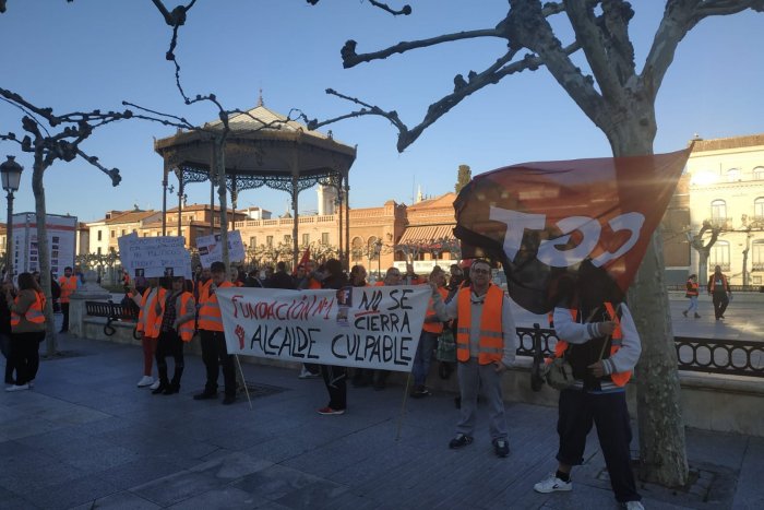 Treinta empleados con discapacidad del Ayuntamiento de Alcalá de Henares denuncian maniobras para despedirles