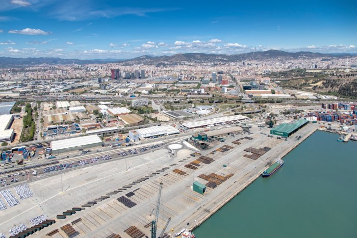 Entitats ecologistes reclamen que s'aturi qualsevol projecte d'expansió del port de Barcelona