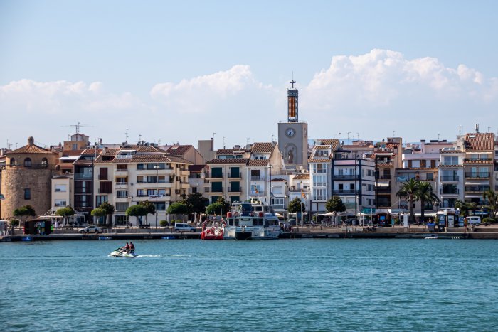 Vuit rutes en cotxe per conèixer la costa i l'interior de Catalunya