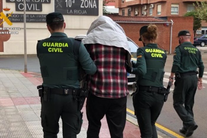 La Policía investiga si el detenido por el asesinato del niño de Lardero tiene relación con un feminicidio de 2020