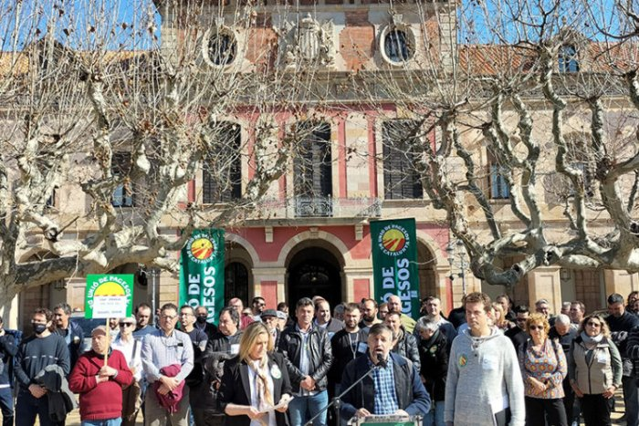 La pagesia diu prou i crida a la mobilització