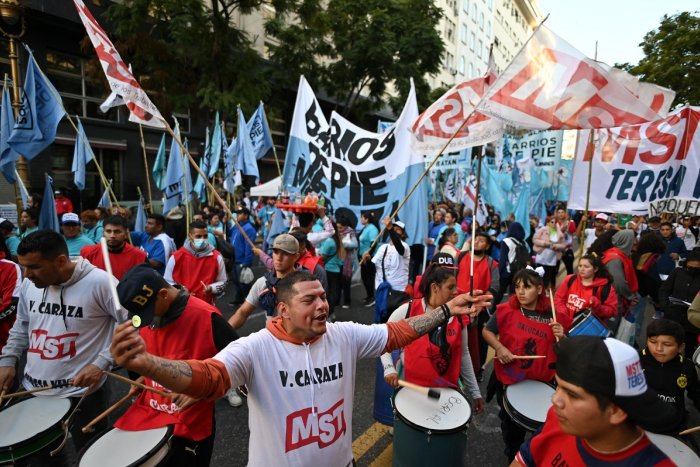 El dilema económico del Gobierno argentino: Cristina Fernández, el presidente, elecciones de 2023 y un debate con pocos dólares