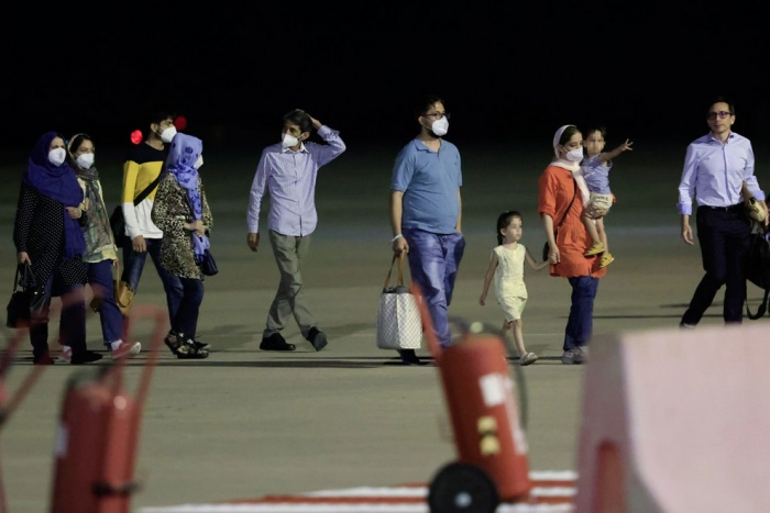 Llegan a Torrejón 294 refugiados y colaboradores afganos del Ejército evacuados por el Gobierno español