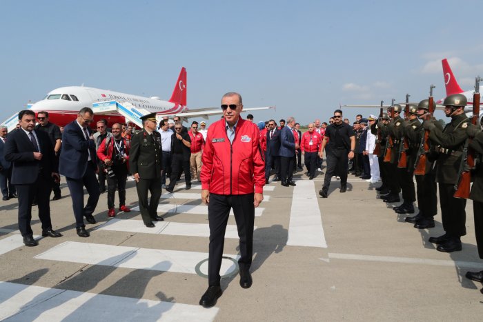 Erdogan amenaza a Grecia con una acción militar "repentina" de Turquía