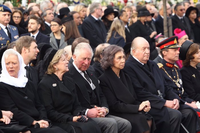 Juan Carlos I y la reina Sofía comunican su intención de asistir al funeral de Isabel II junto a los reyes Felipe VI y Letizia