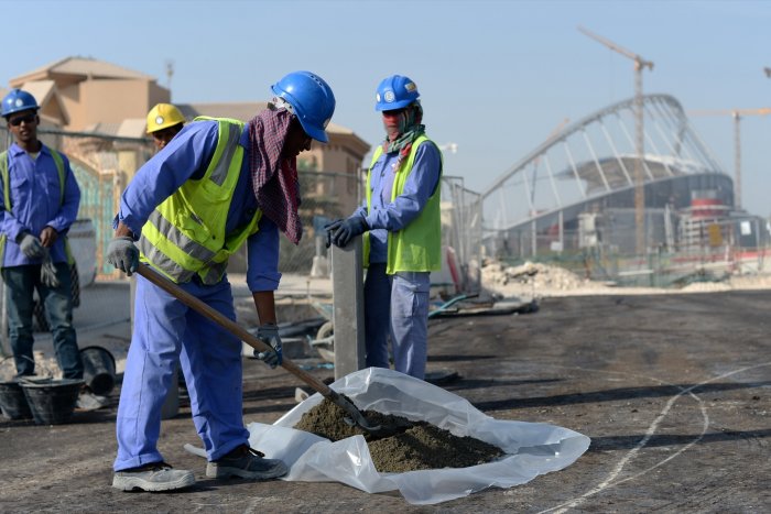 Aumenta la presión social para que la FIFA indemnice a los trabajadores explotados en las obras del Mundial de Catar