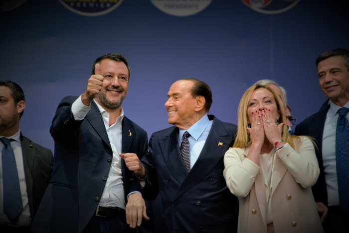 Meloni rechaza entregar "ministerios clave" a Salvini y afloran las tensiones de un Gobierno que aún no se ha constituido
