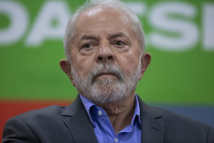 Lula busca el triunfo en primera vuelta con apelaciones al voto útil y guiños al centro