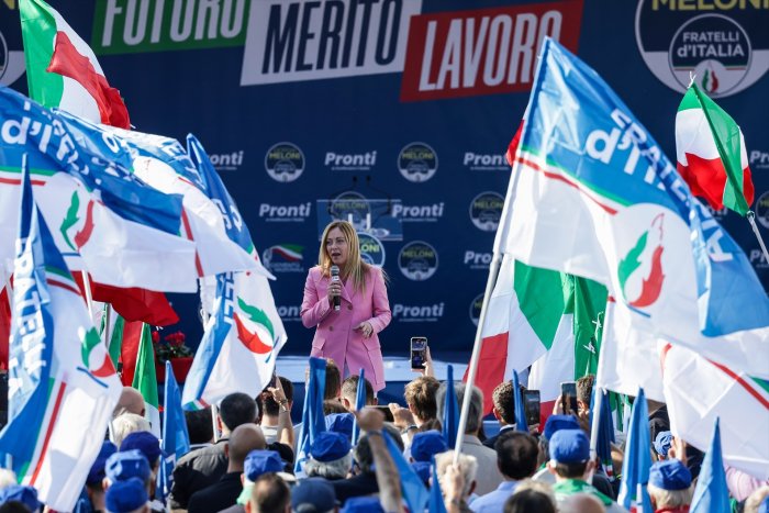 La ultraderechista Meloni gana las elecciones en Italia
