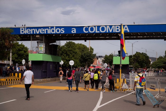 Colombia y Venezuela esperan construir nuevas relaciones comerciales después de abrir la frontera