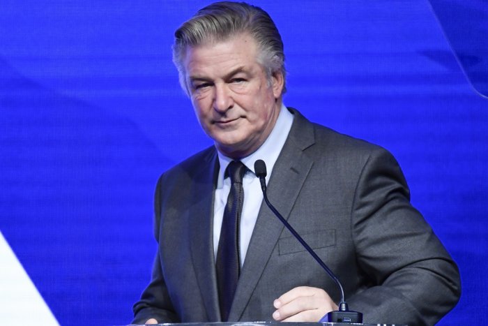 Condenada a 18 meses la armera que cargó la pistola de Alec Baldwin por la muerte de la directora de fotografía de 'Rust'