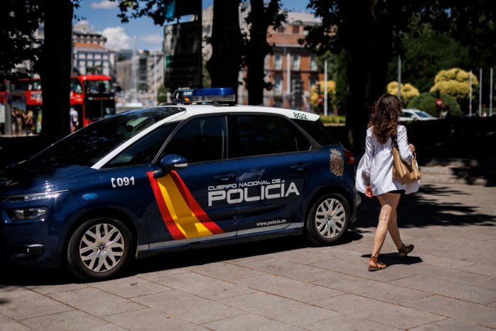 Un hombre hiere de gravedad a una mujer en Marín (Pontevedra)