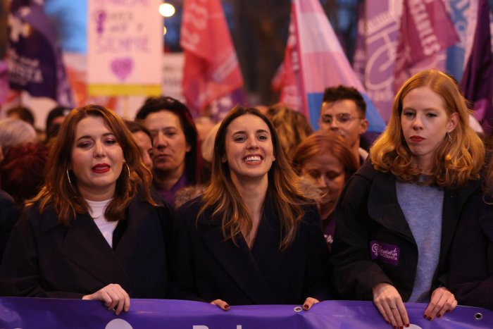 Irene Montero, en la manifestación del 8M: "Somos más y no vamos a dar un paso atrás"