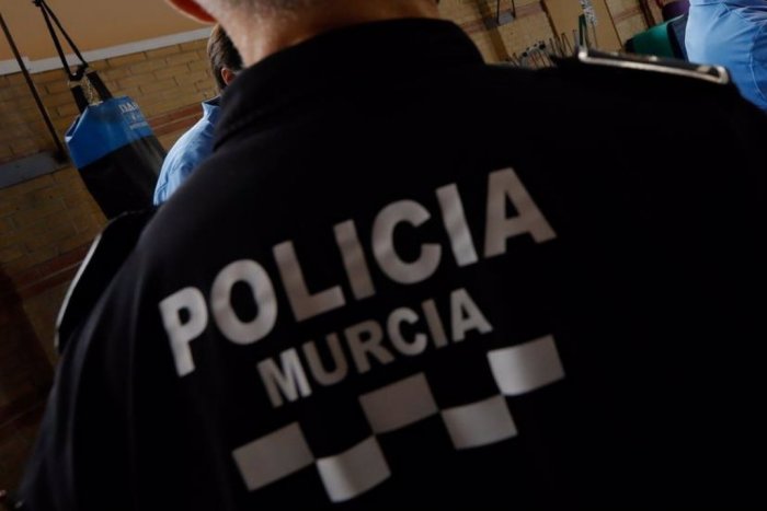 La Policía Local de Murcia abre un expediente al inspector que paralizó el concierto de Rocío Saiz