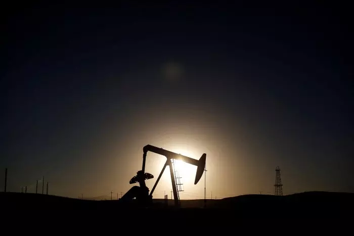La dependencia del petróleo le cuesta mil millones cada semana a la economía española
