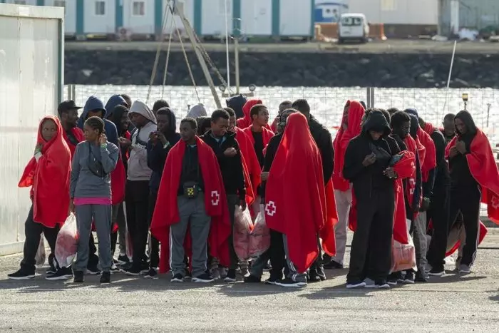 Llegan a Lanzarote cinco embarcaciones con 238 migrantes