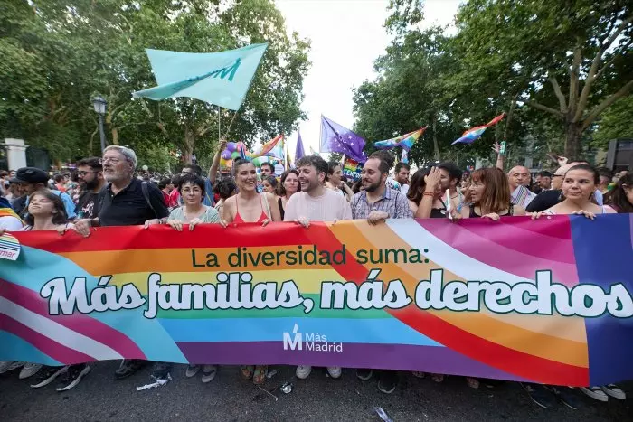 El TSJ de Murcia ratifica la condena de 16 meses de cárcel al exjuez Calamita por un delito de odio contra dos madres lesbianas