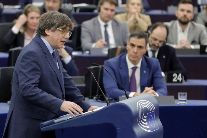 El fiscal del Supremo se opone a investigar a Puigdemont por terrorismo