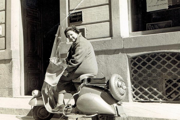 De paseo con Gloria Fuertes, la chula de Lavapiés