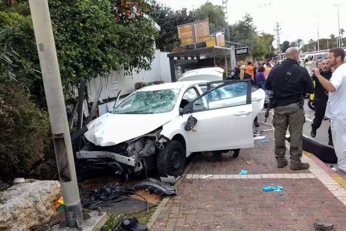Un muerto y 17 heridos en un ataque con varios atropellos en la ciudad israelí de Raanana