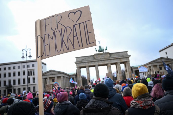 La sociedad alemana se moviliza contra el plan de la ultraderecha de expulsar a dos millones de migrantes