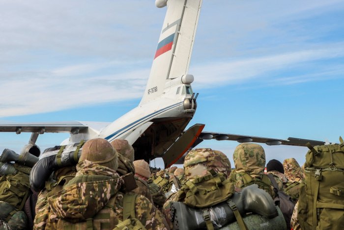 Rusia acusa a Ucrania de derribar un avión militar con 65 prisioneros ucranianos que iban a ser canjeados