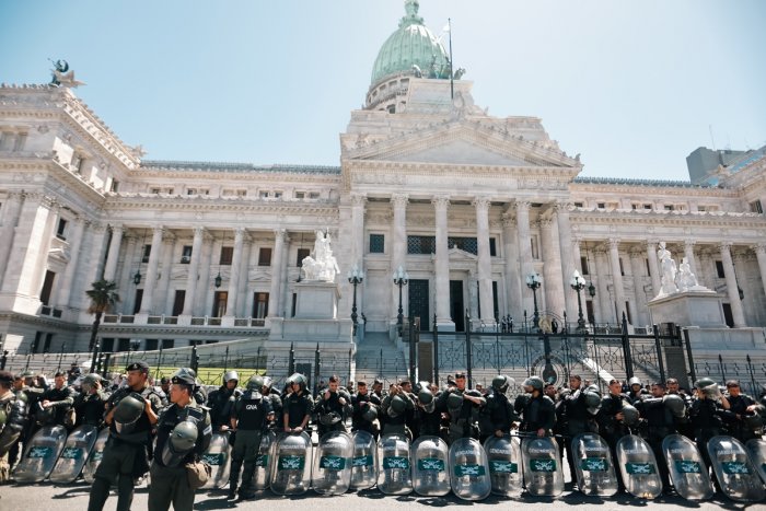 Huelga masiva en Argentina contra el 'shock' neoliberal de Milei