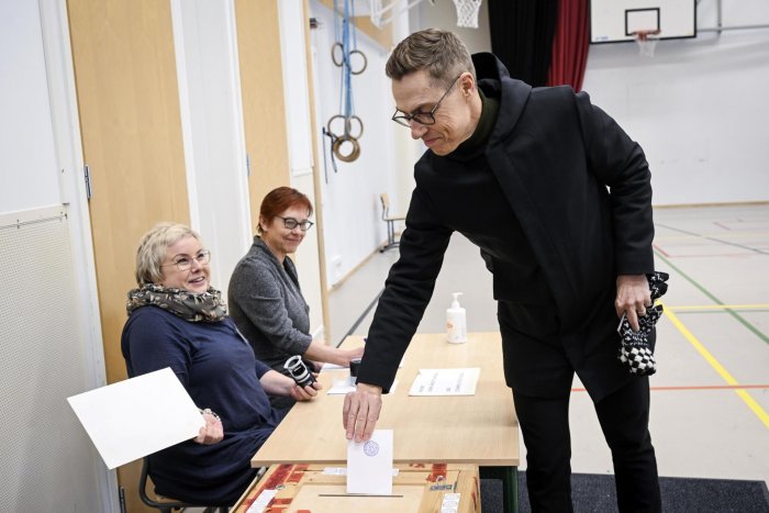 Finlandia irá a una segunda vuelta entre el conservador Stubb y el ecologista Haavisto