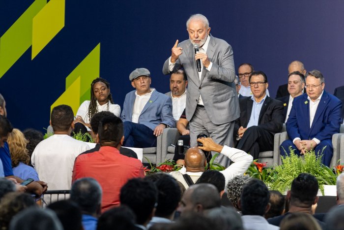 Lula arranca la carrera para vencer a Bolsonaro en unas elecciones clave