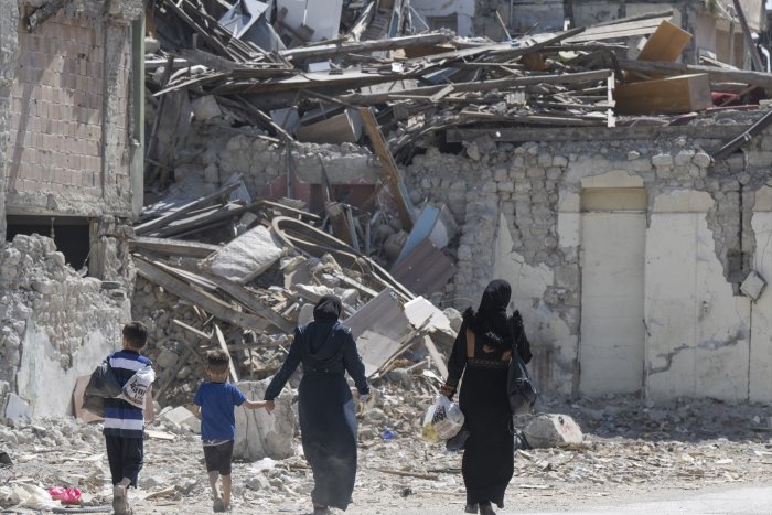 Las mujeres, las grandes perjudicadas de la herida social que provocaron los terremotos de Turquía