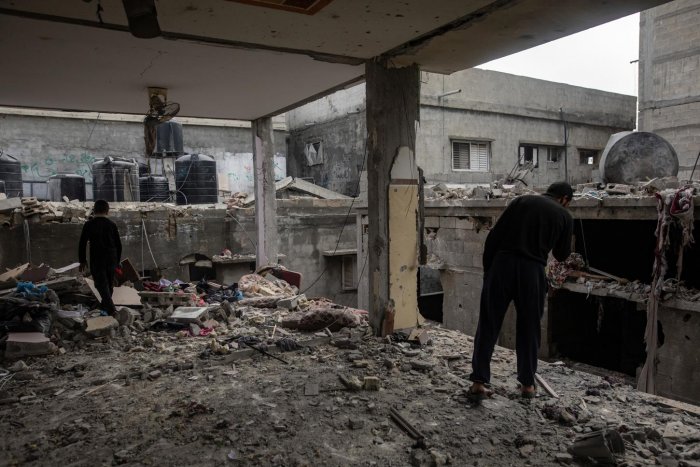 Israel anuncia una "operación masiva" en Rafah y ordena evacuar su población