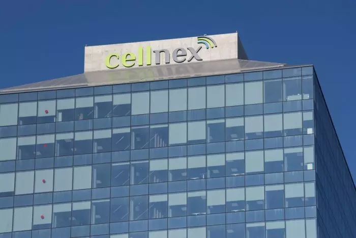 Cellnex pierde 297 millones en 2023, lo mismo que un año antes, mientras eleva un 16% sus ingresos