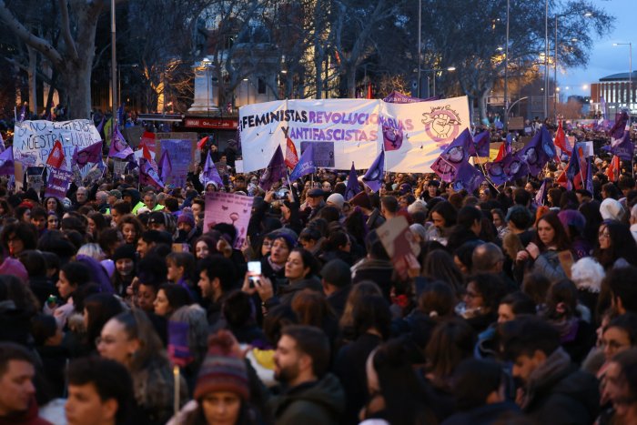 ​El 8M del #SeAcabó desborda las calles para reclamar "el fin del patriarcado"