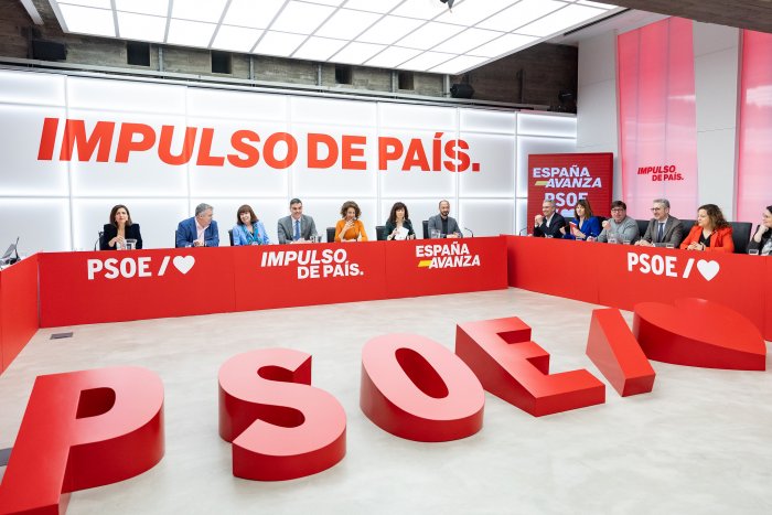 El PSOE, sobre el caso de Ayuso y su pareja: "Sus explicaciones han sido un esperpento e insulto a la ciudadanía"