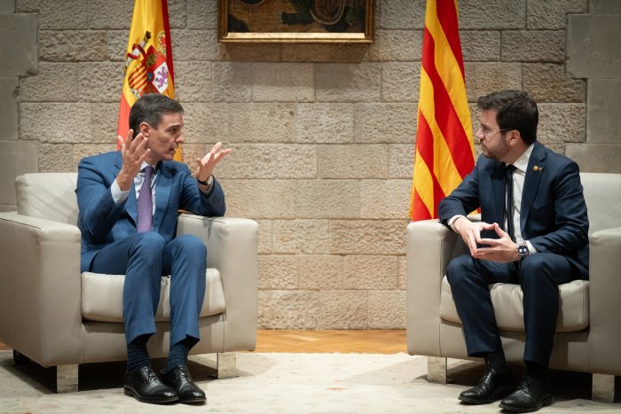 El PSOE marca distancias con ERC y Junts hasta las elecciones en Catalunya