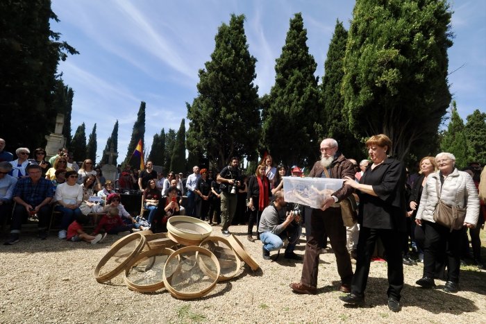 El homenaje a 199 victimas del franquismo en Valladolid rechaza las leyes de "discordia" y "olvido" de PP y Vox