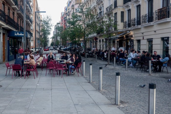 El TSJ de Madrid anula la ordenanza de terrazas de Almeida y Villacís tras un recurso del PSOE