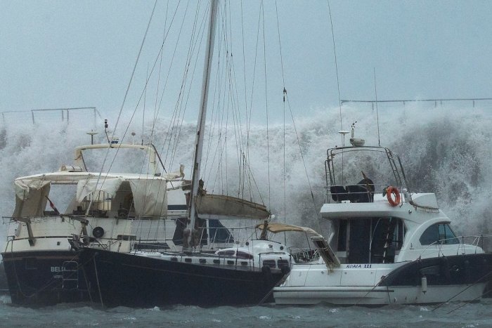 El temporal de pluja i vent castiga el litoral català i amenaça Girona i les Terres de l'Ebre amb inundacions greus