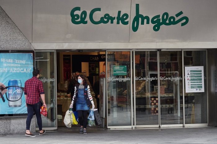 El Corte Inglés ofrece indemnización de 25 días por año trabajado, frente a los 36 que reclaman sindicatos