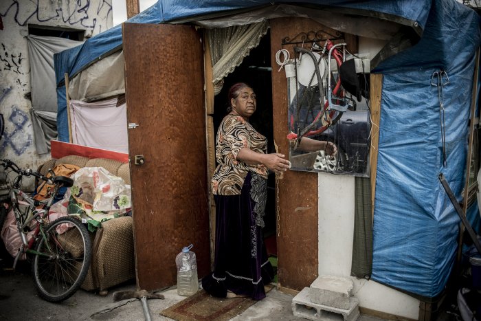 Sin casa, sin trabajo y sin comida: migrantes al límite en Andalucía